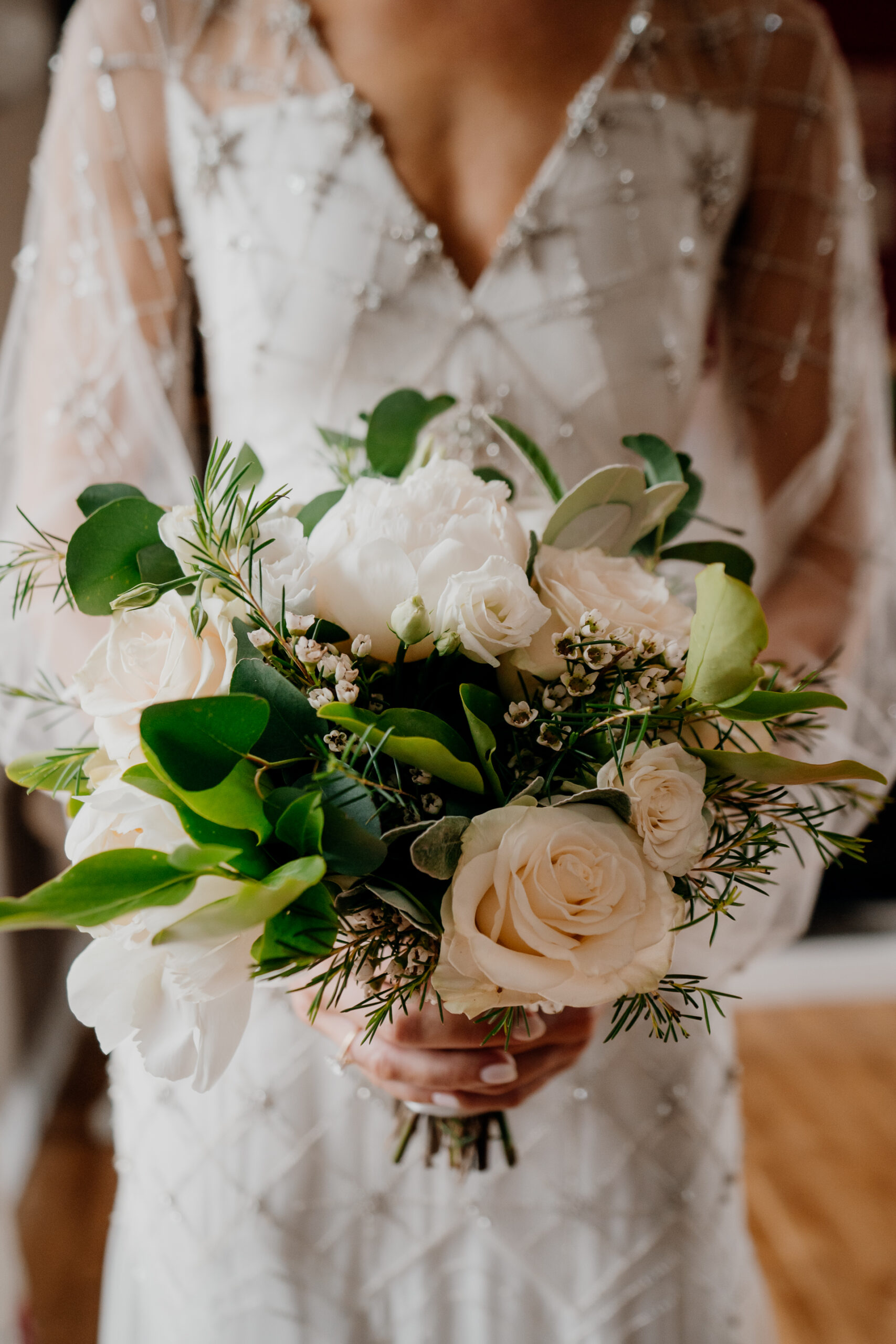 A bouquet of white flowers