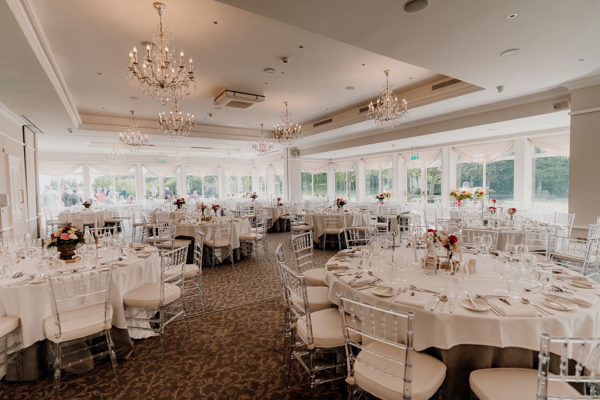 A room with tables and chairs