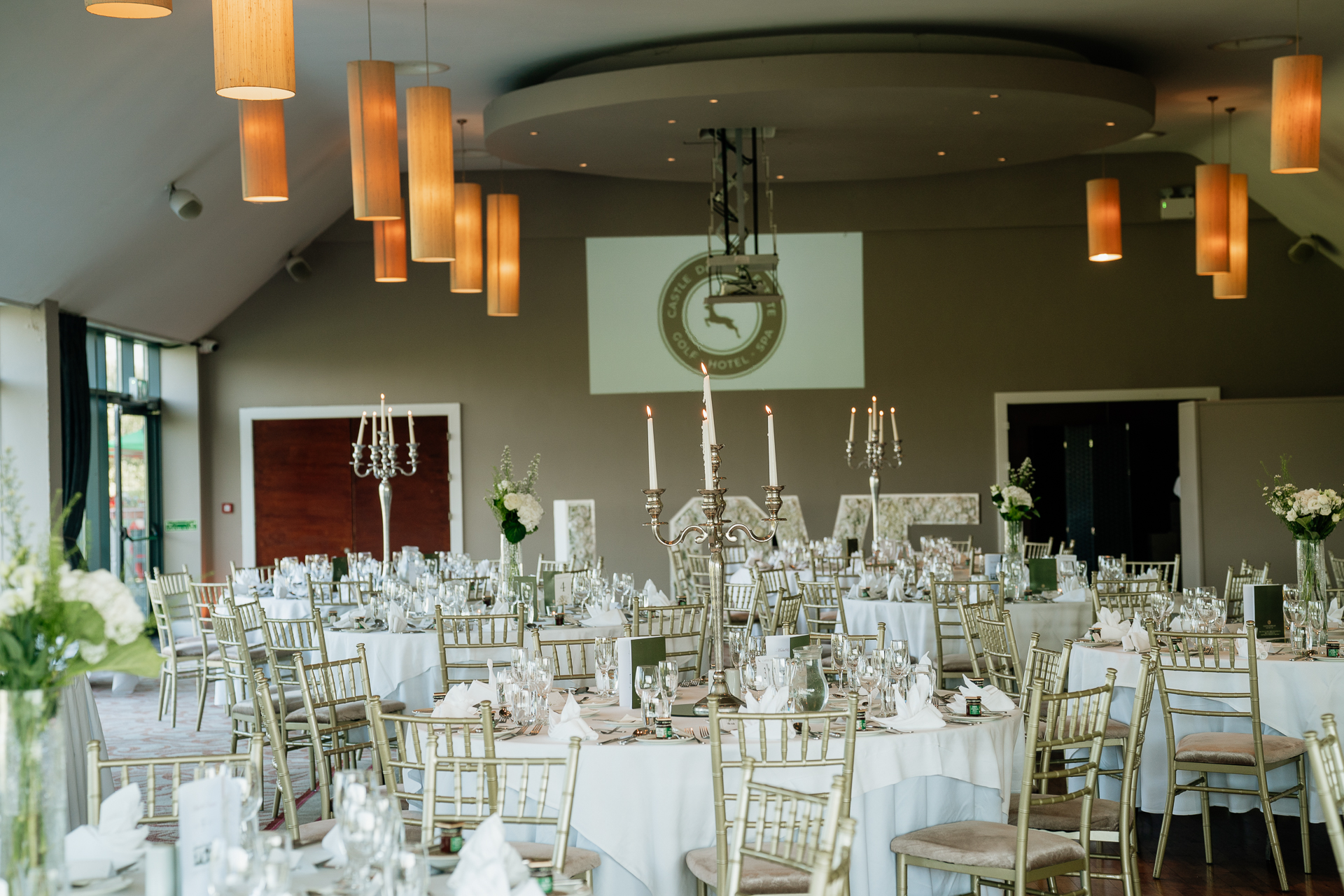 A room with tables and chairs