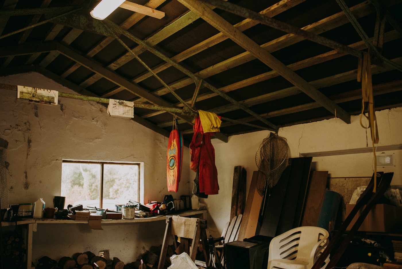 A room filled with furniture and a table