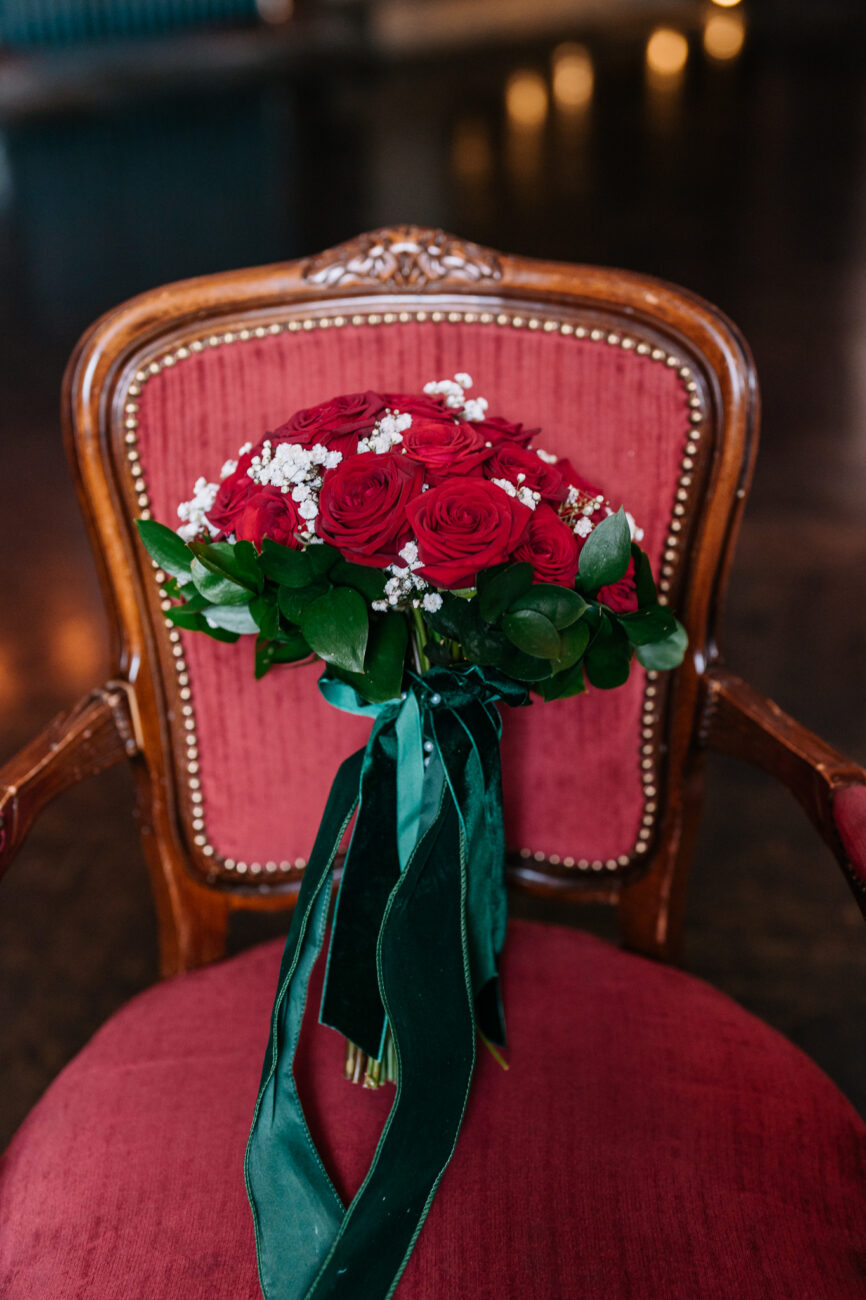 A bouquet of red roses