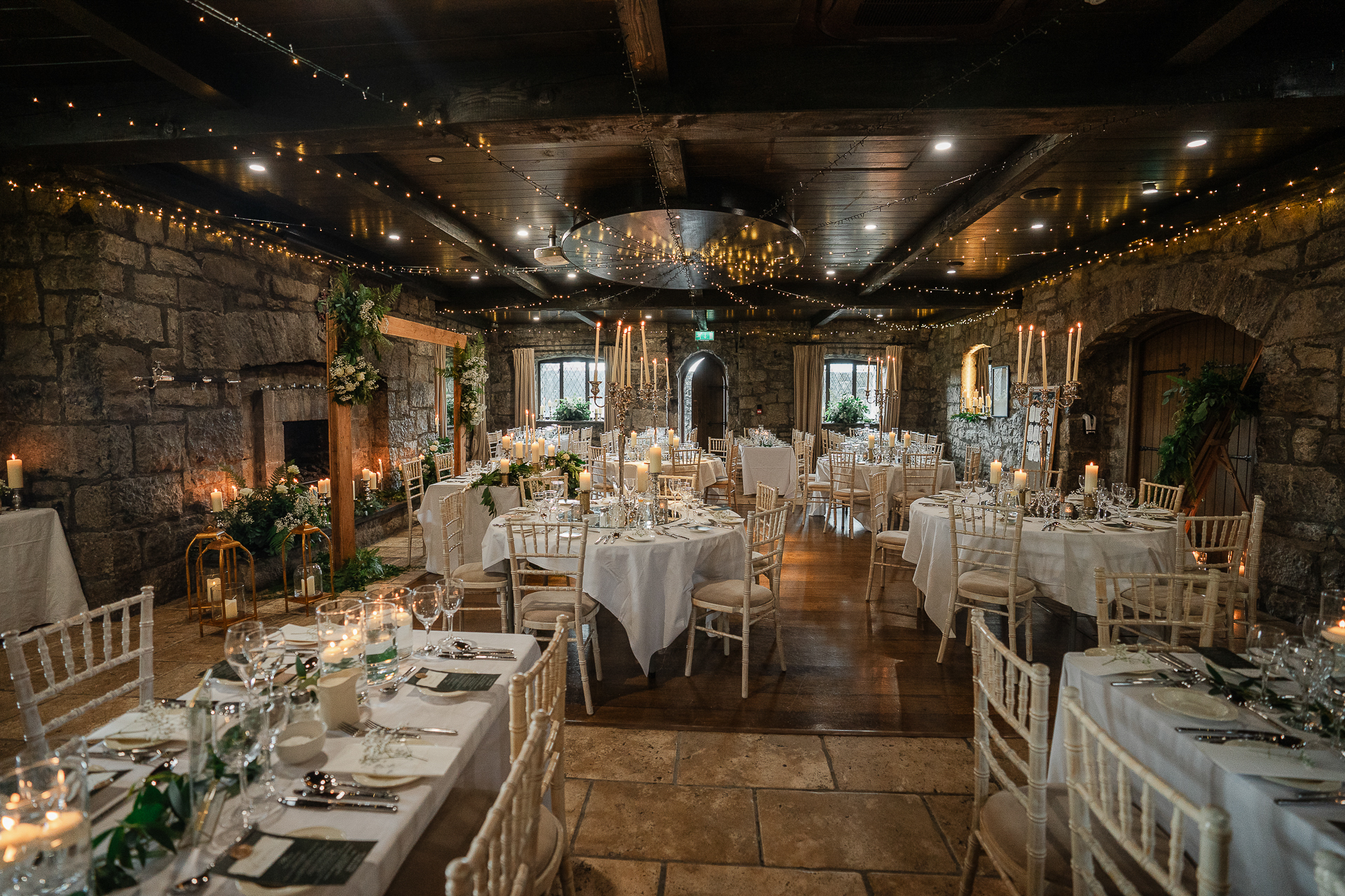 A room with tables and chairs