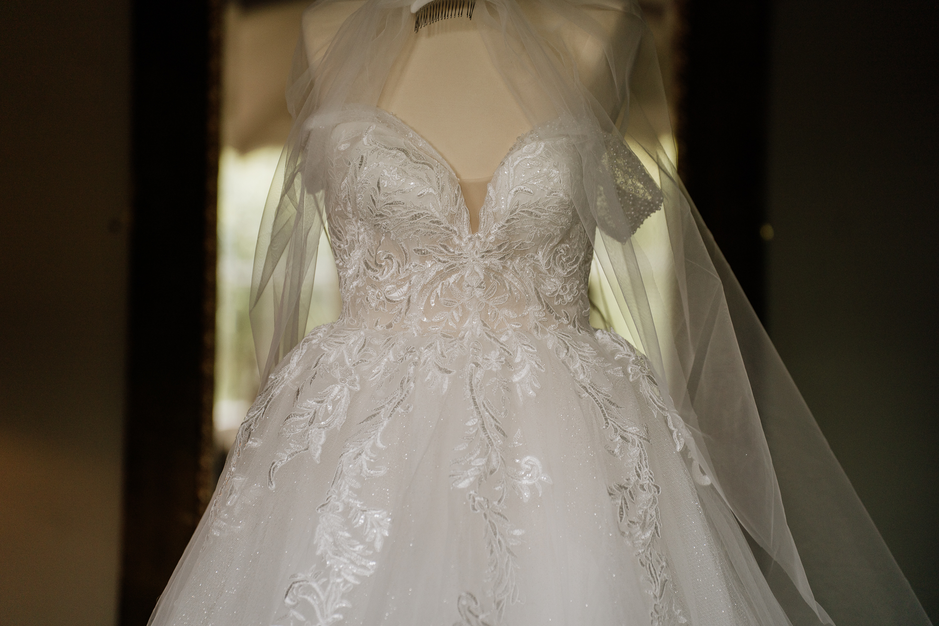 A white wedding dress