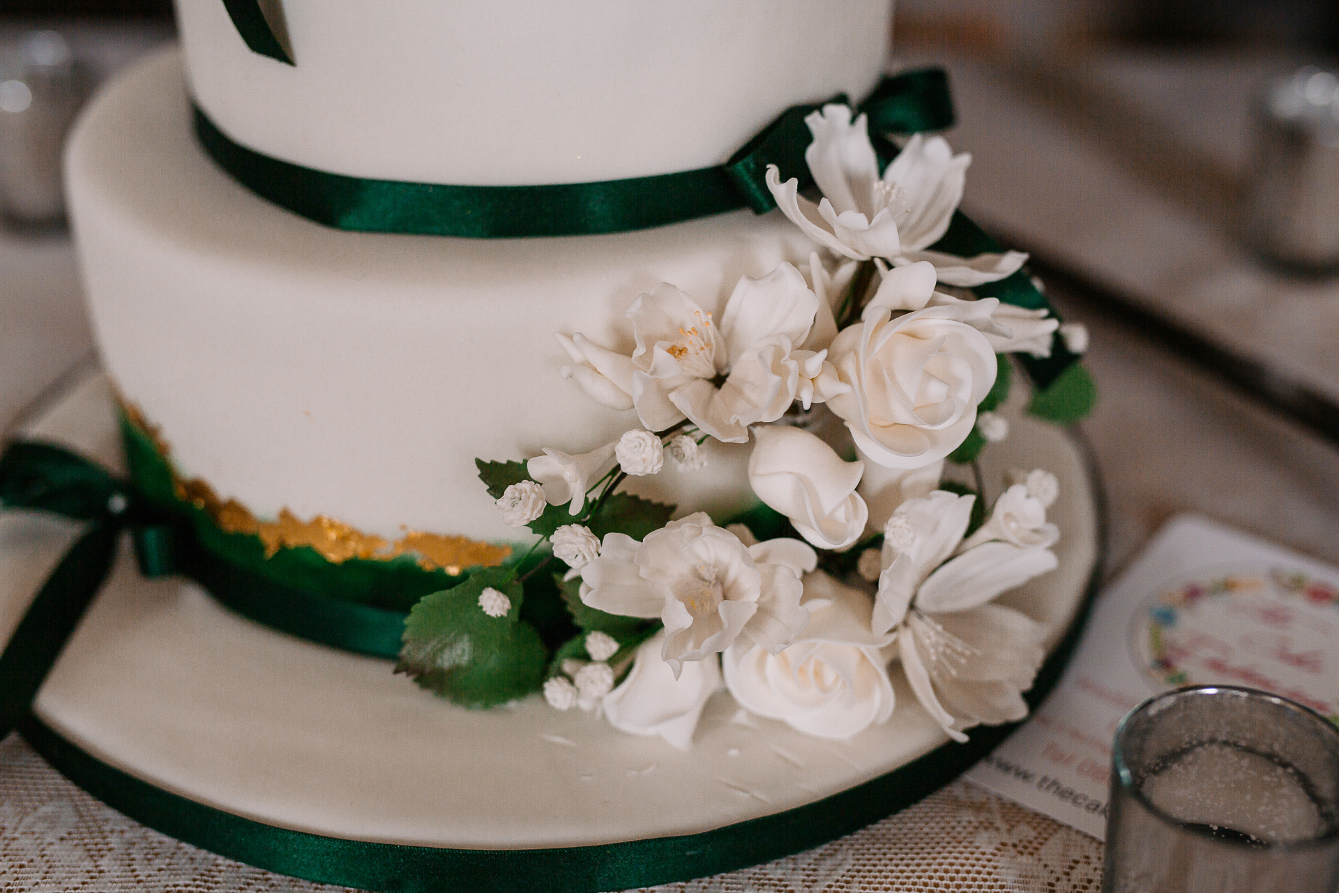 A cake with white flowers