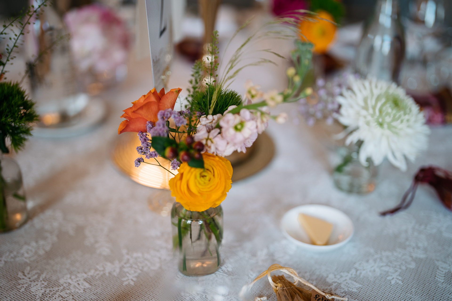 A vase of flowers