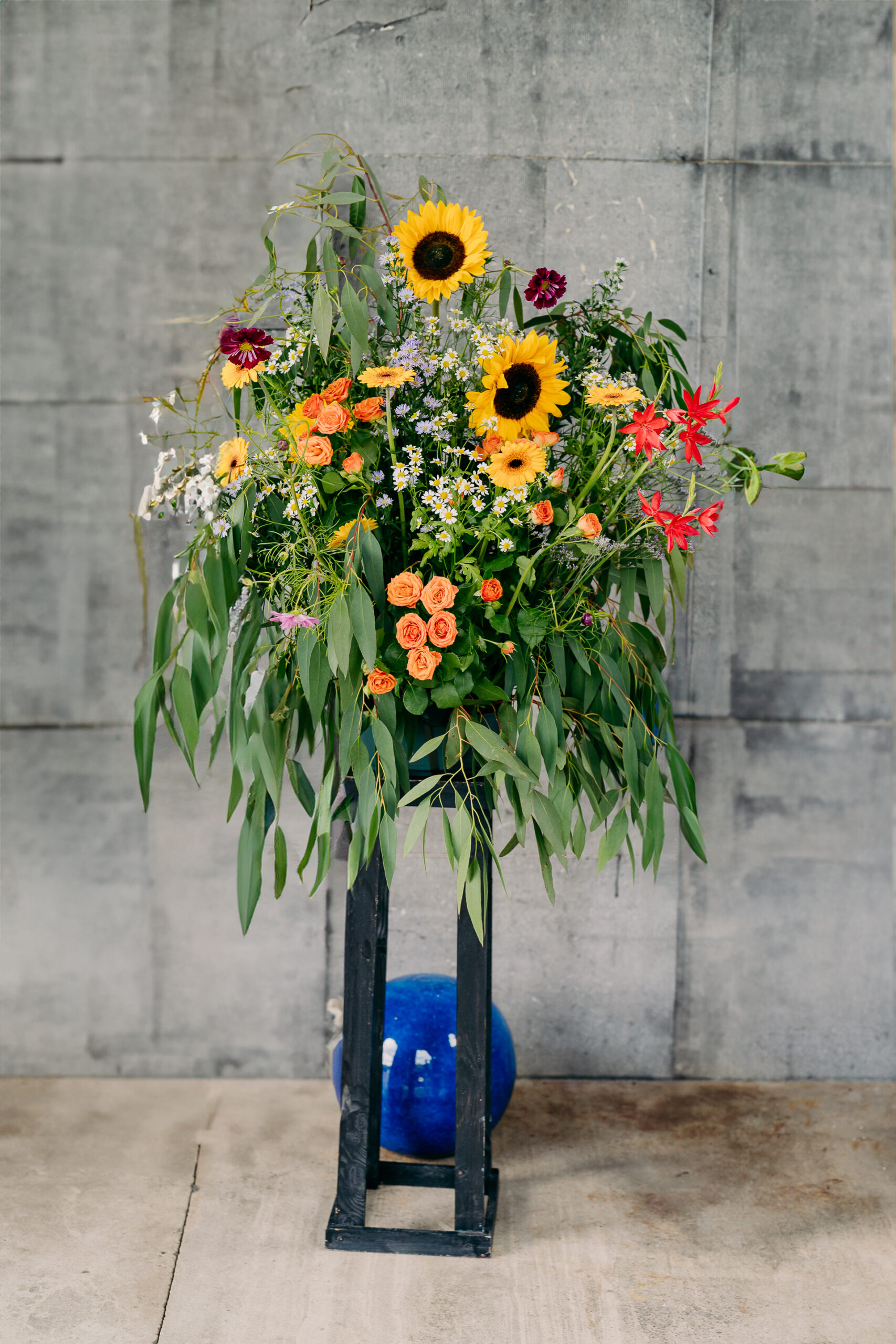 A vase of flowers