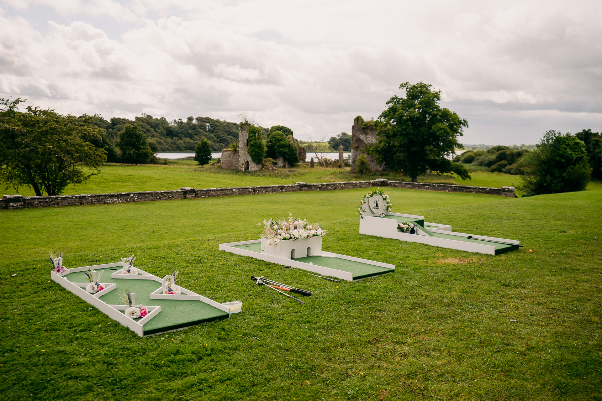 A cemetery with many gravestones