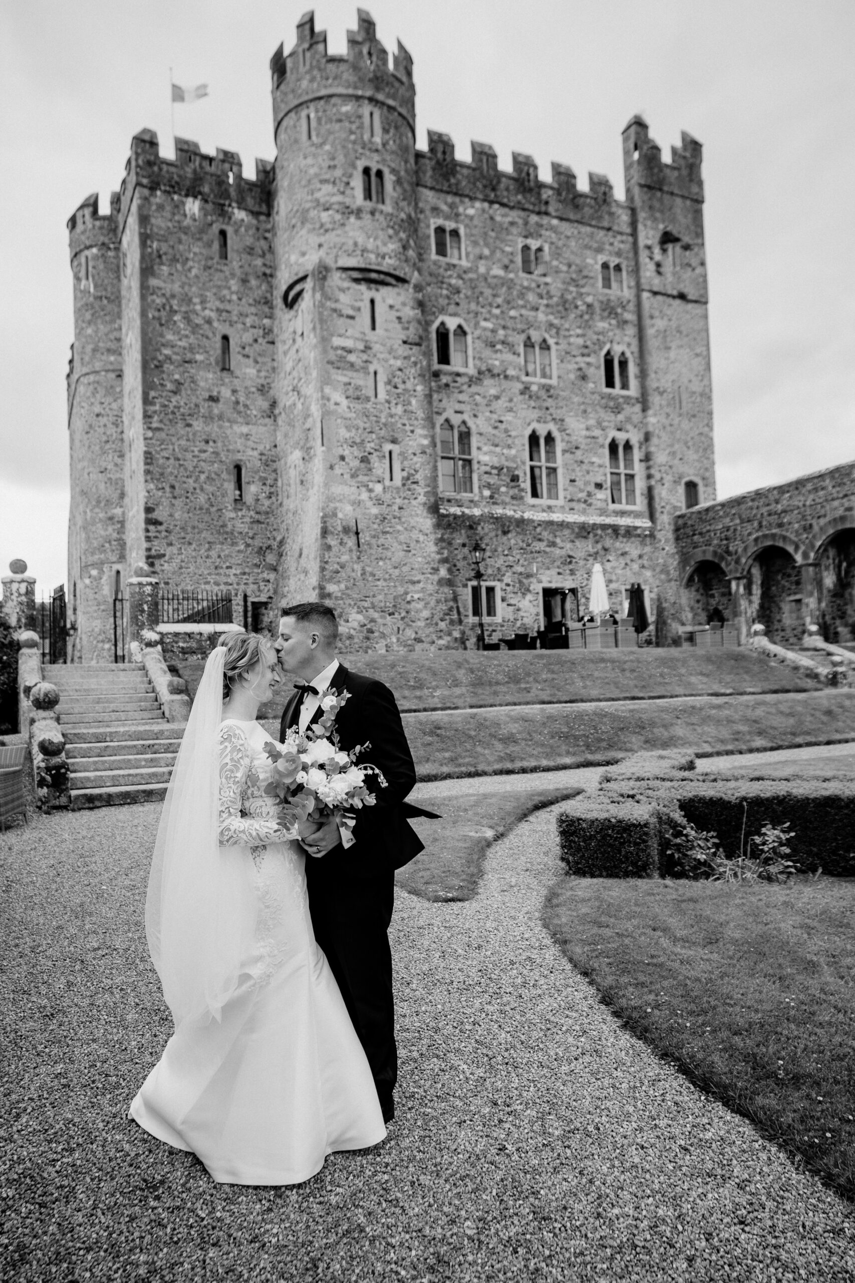 kilkea-castle-wedding-photoshoot-romantic-couples-session