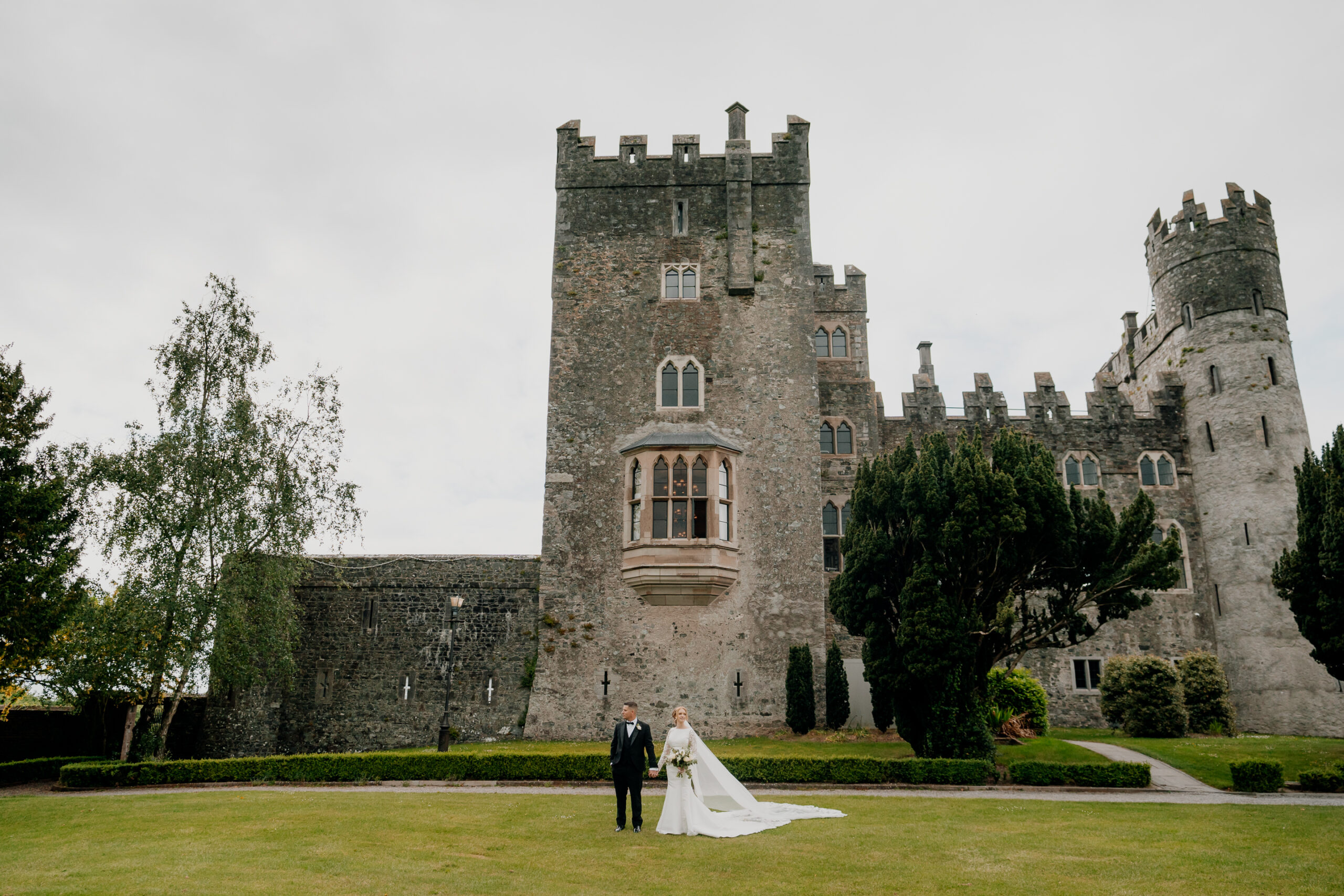 kilkea-castle-wedding-photoshoot-romantic-couples-session