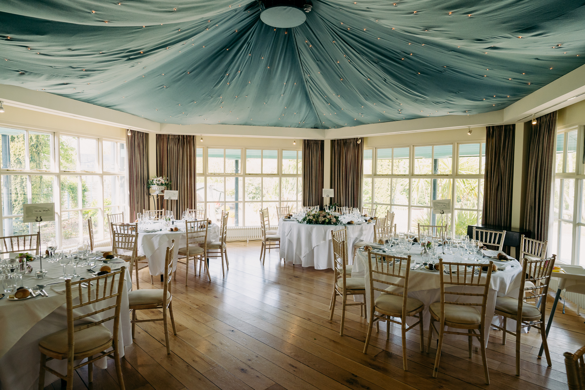 A room with tables and chairs