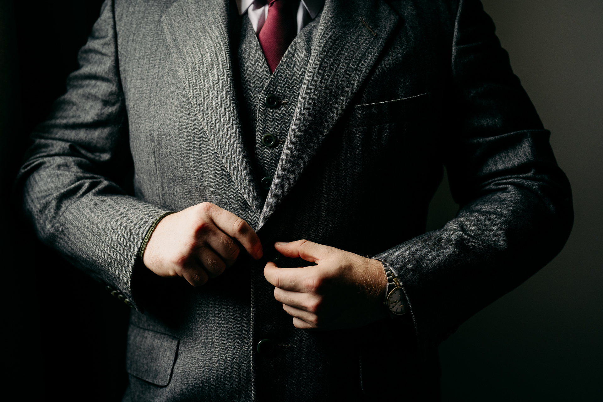 A man in a suit and tie