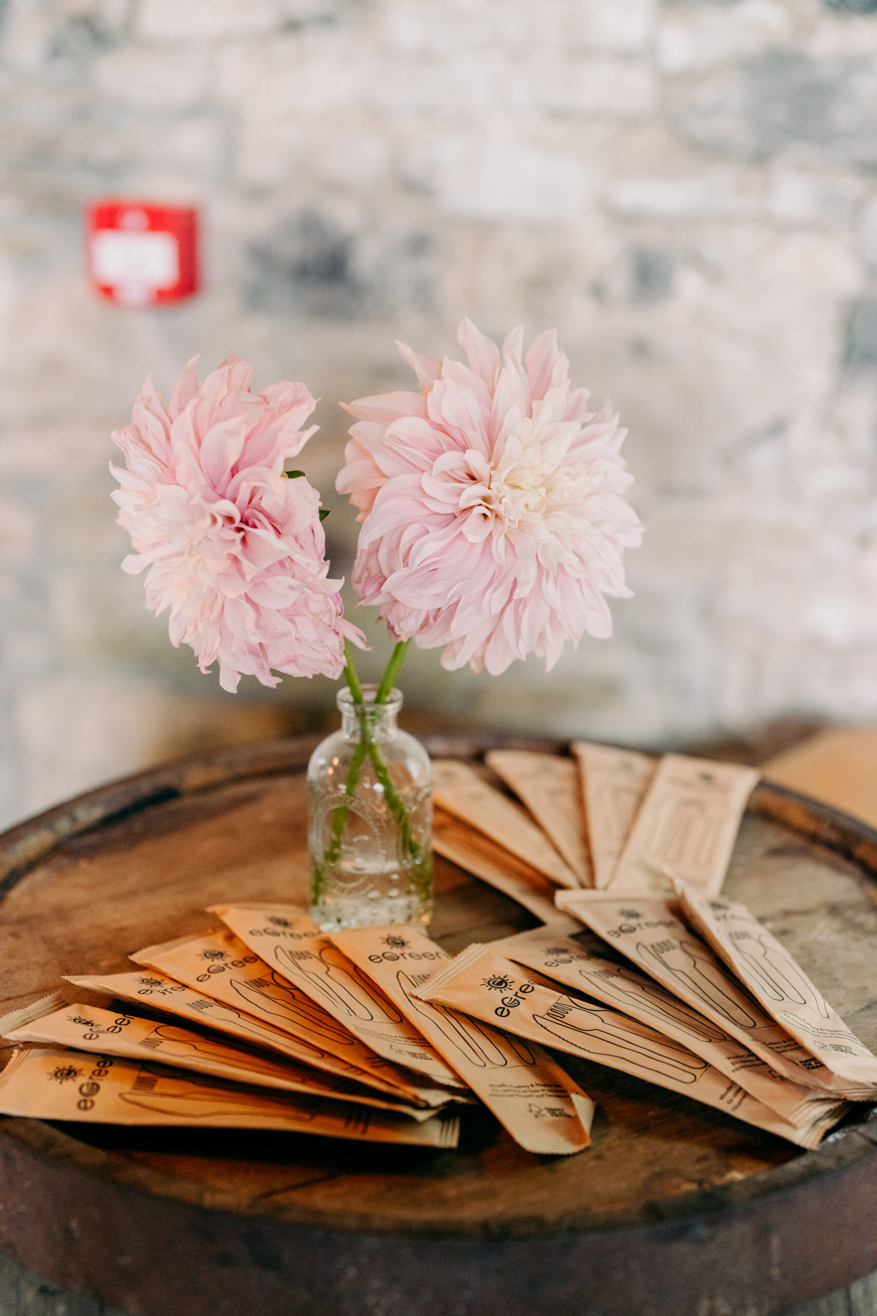 A vase with pink flowers