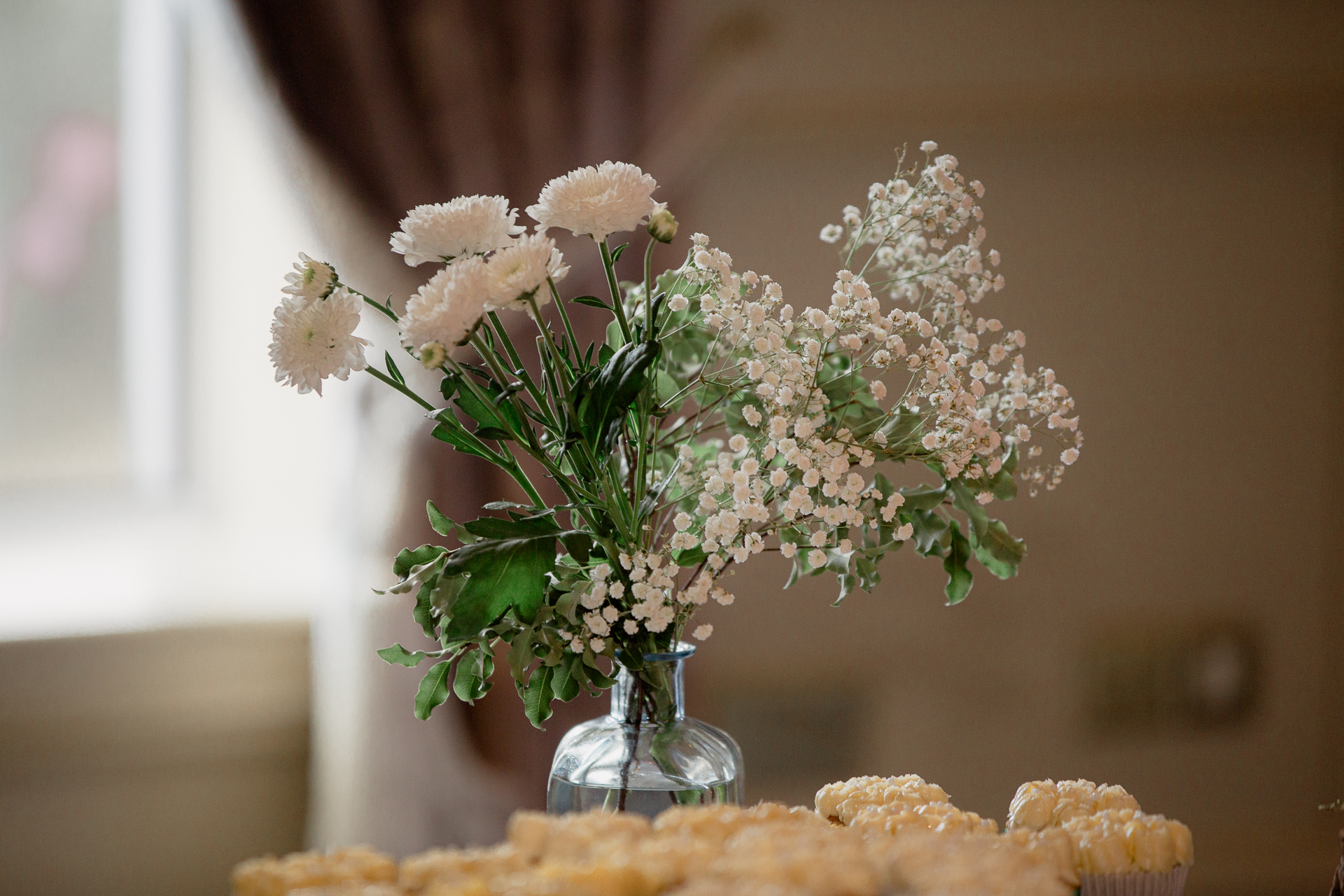 A vase with white flowers