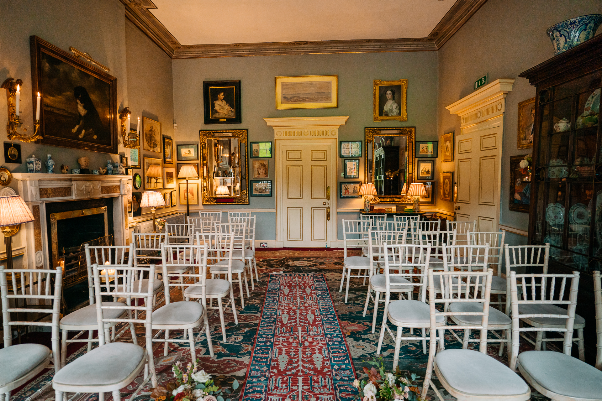 A room with tables and chairs