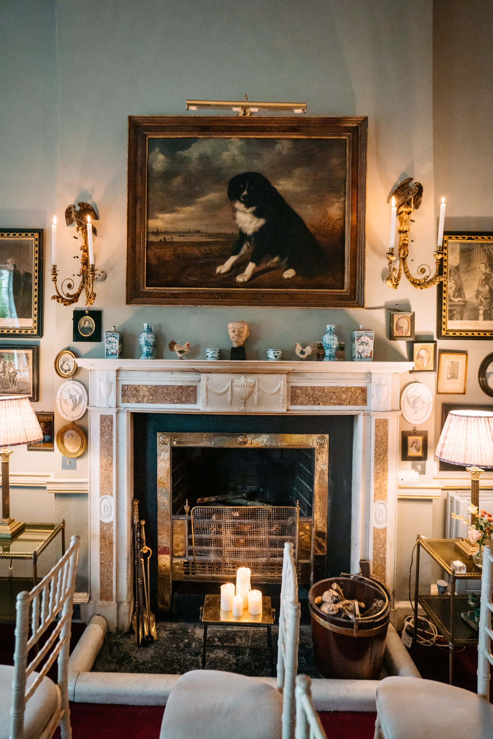 A stunning wedding at Glin Castle, beautifully captured by an experienced Ireland Wedding Photographer. This luxurious castle in Ireland offers breathtaking views, elegant interiors, and a timeless setting for couples planning their dream destination wedding.