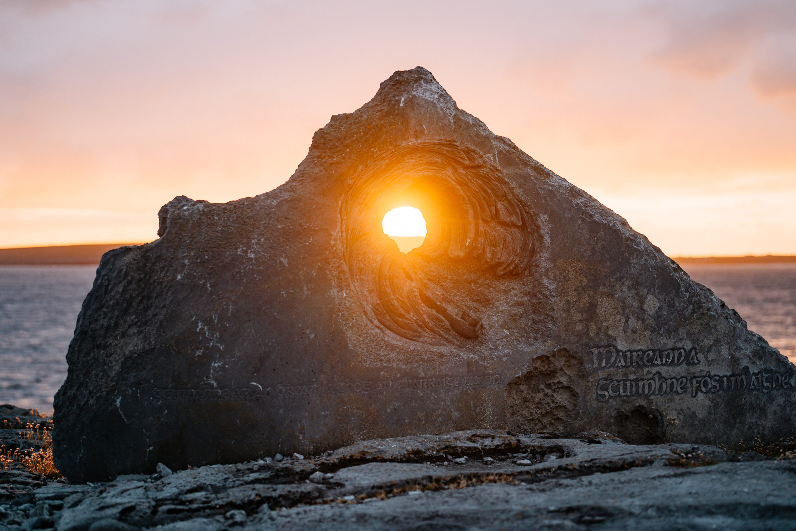 Golden beach and shoreline of Inisheer – wild elopement wedding on the Aran Islands
