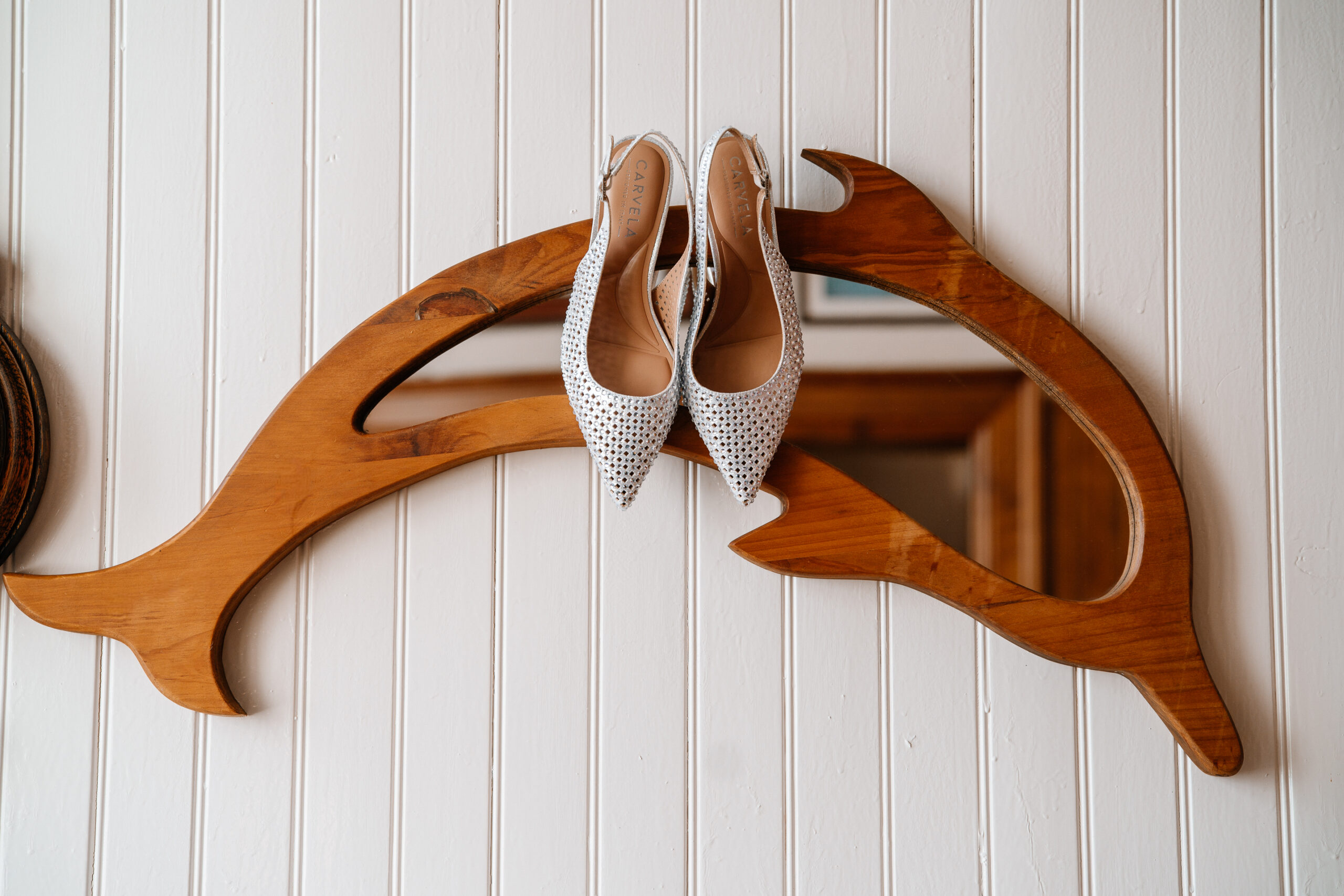Bridesmaids getting ready at Tigh Ruairí, Inisheer – Aran Islands wedding morning