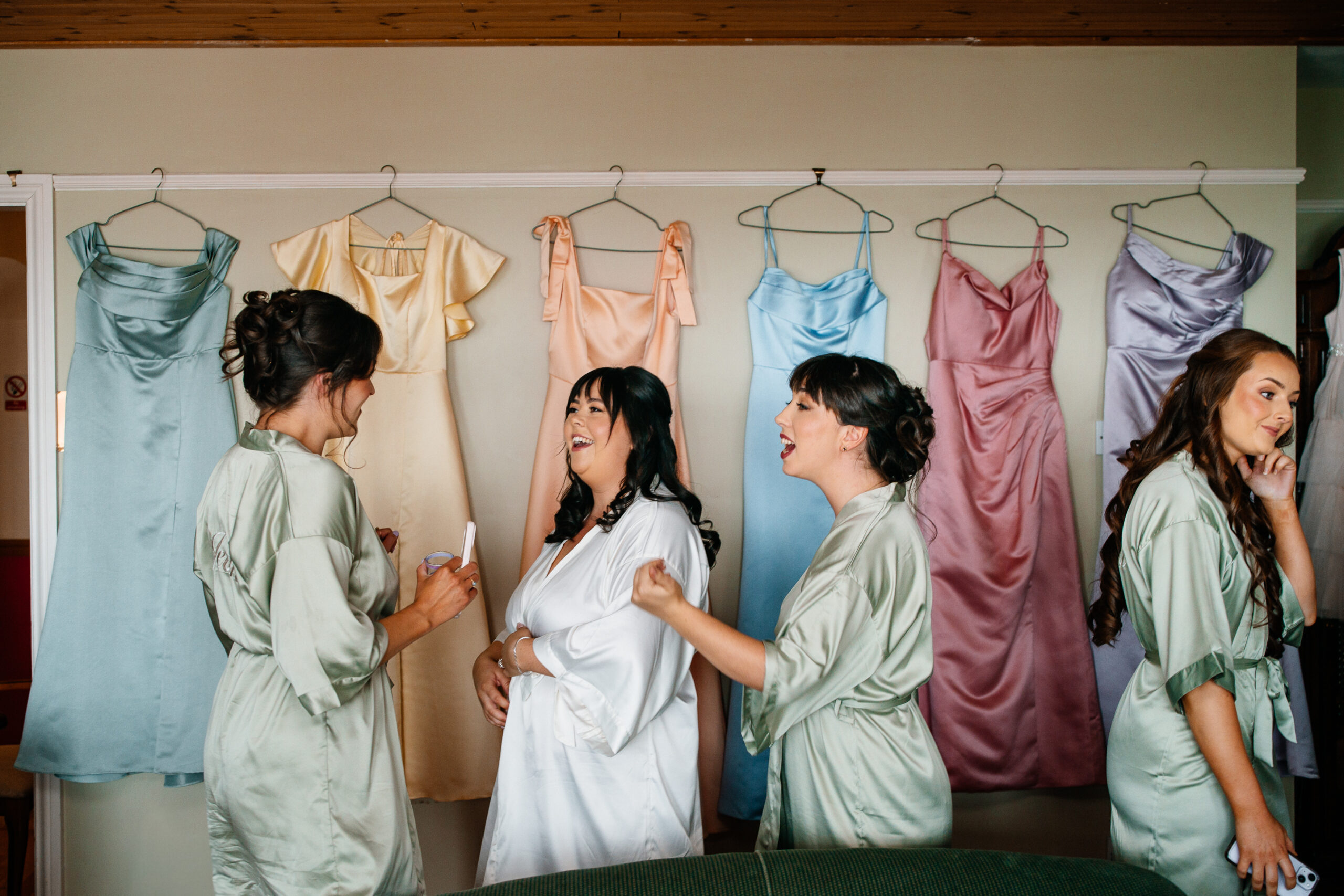 Bridesmaids getting ready at Tigh Ruairí, Inisheer – Aran Islands wedding morning