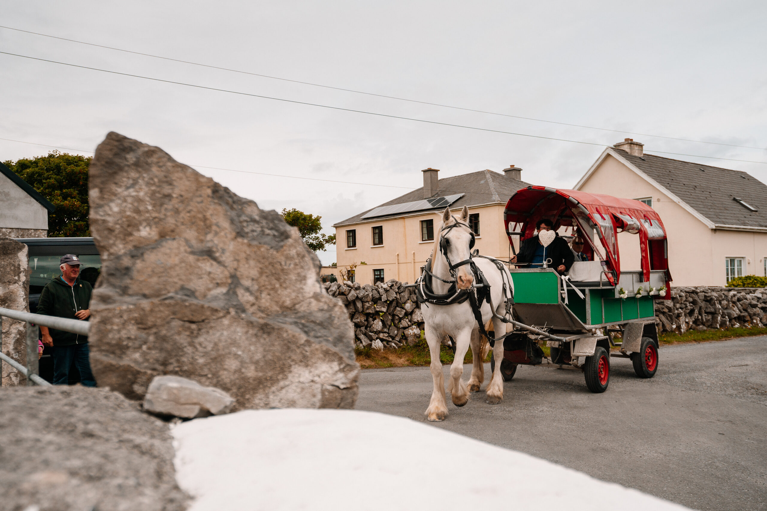 Wedding ceremony at Cill Ghobnait Church on Inisheer – Aran Islands elopement