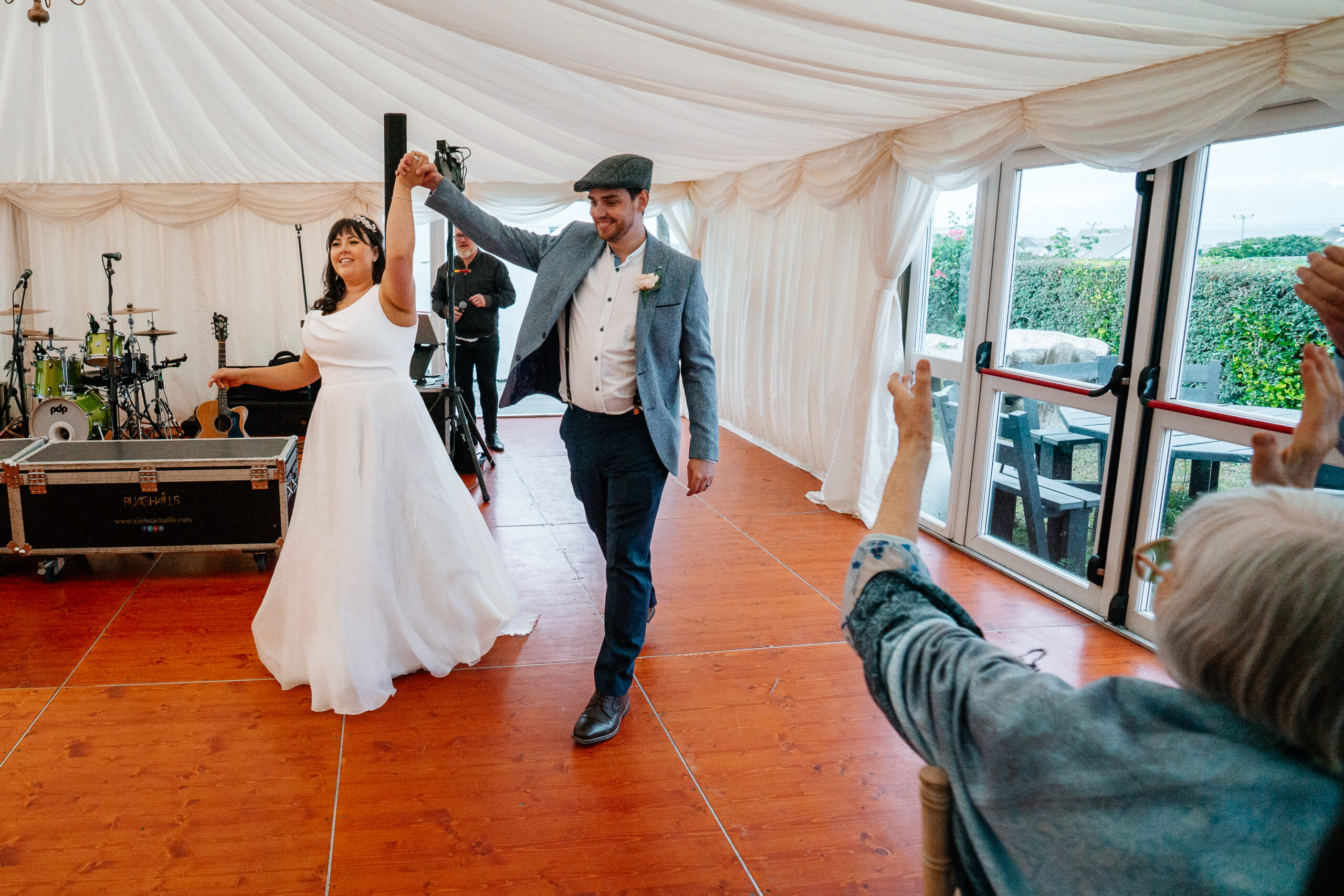 Wedding speeches during marquee reception near Markree Castle with natural light and guests’ reactions