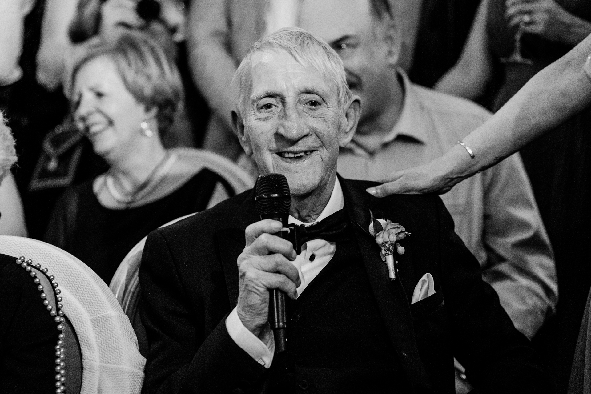 A powerful father of the bride speech filled with emotion during a wedding at Markree Castle. The proud expression, gentle smile, and the atmosphere in the candle-lit dining room made this moment truly unforgettable. Captured in a documentary wedding photography style to preserve the authenticity of the moment.

