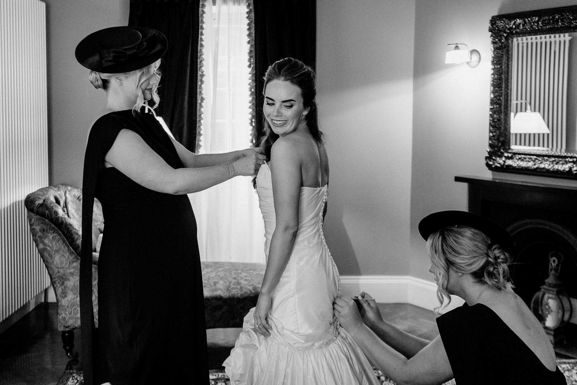 Bride and groom getting ready and First Look at Markree Castle – Destination Wedding Photographer