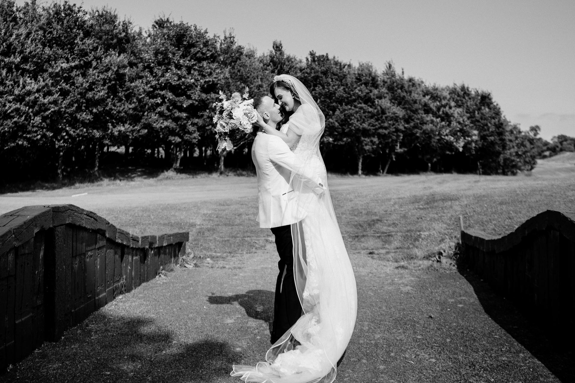 Castle Dargan wedding portraits and family photos in Sligo – candid documentary photography