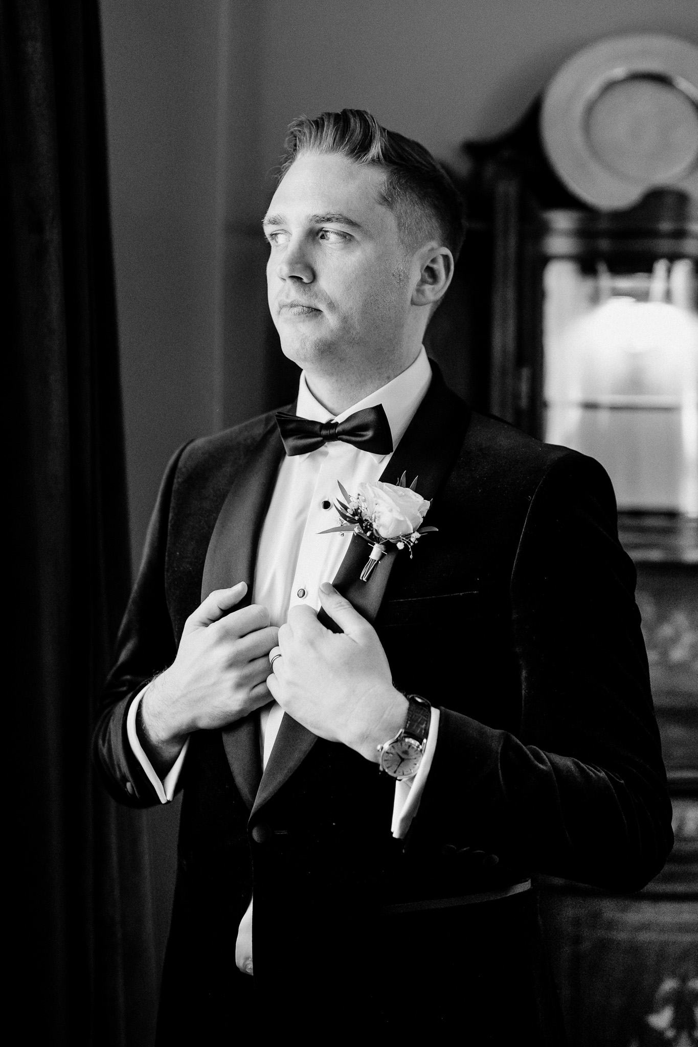 Groom portrait during wedding morning preparations in Sligo